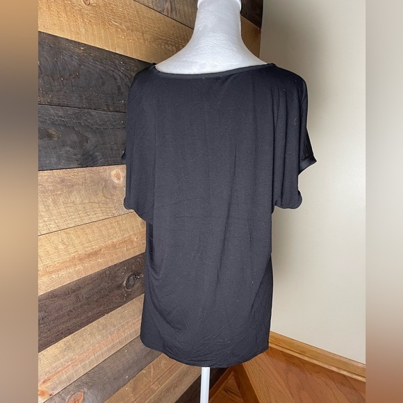 Chico’s Black Short Sleeve Top Blouse Size Large - Picture 2 of 6